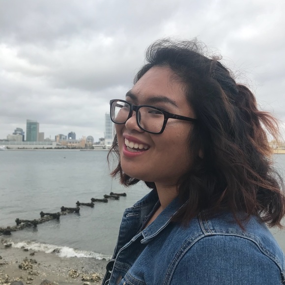 Profile Picture of Gabby Danque (@gabbydk) on Poshmark