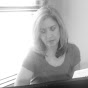 Profile Picture of Andrea Moon (@@AndreaMoonMusic) on Tiktok