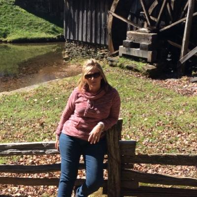 Profile Picture of Tammy Staples (@tammylstaples) on Twitter