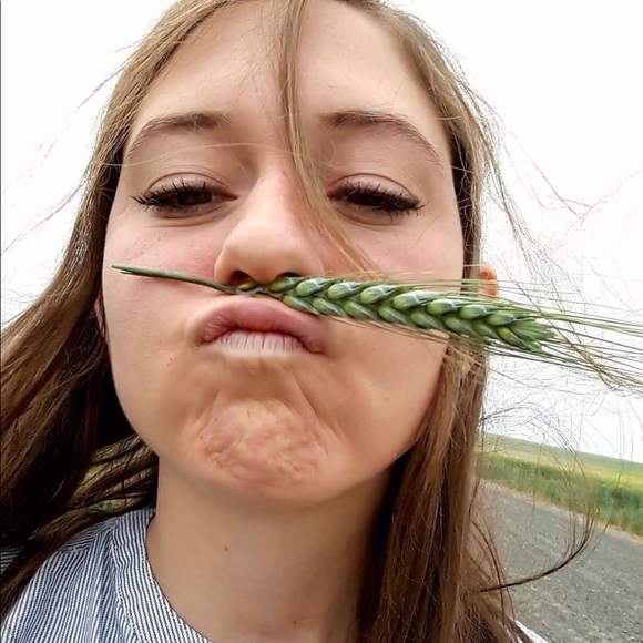 Profile Picture of Kaylee Upham (@kaylee_upham) on Poshmark