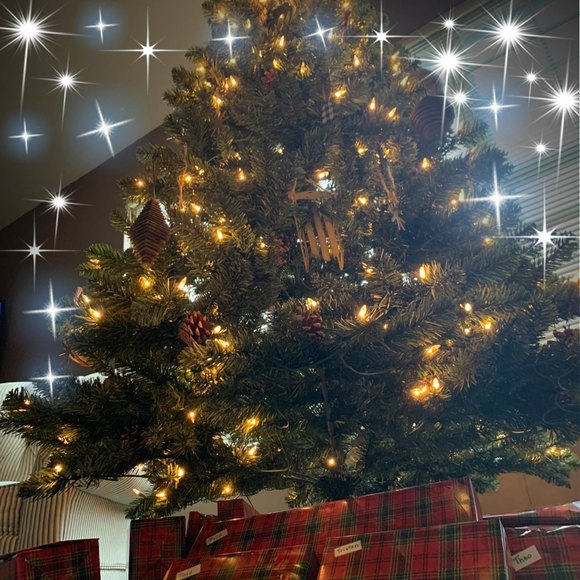 Profile Picture of Catherine Balduf (@titirine) on Poshmark