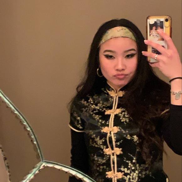 Profile Picture of Aishi Zhao (@dreamstarash) on Poshmark