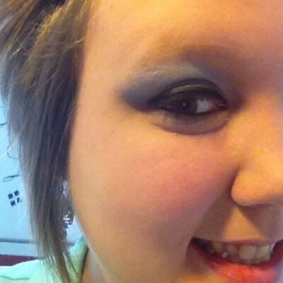 Profile Picture of Eva Armstrong (@ArmstroeEva) on Twitter