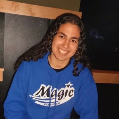 Profile Picture of Jessica Burgos (@jessburgos25) on Twitter