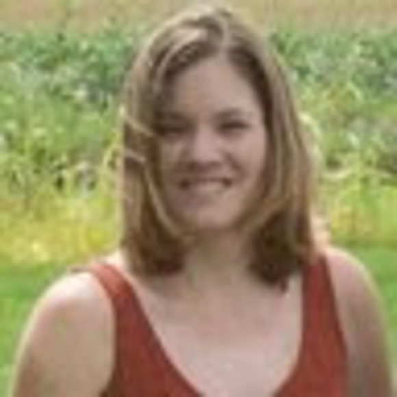 Profile Picture of Amy Follman (@amyfollman) on Poshmark