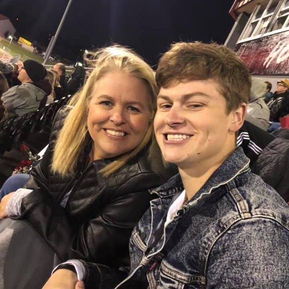 Profile Picture of Garrett Mason (@gmason12) on Poshmark