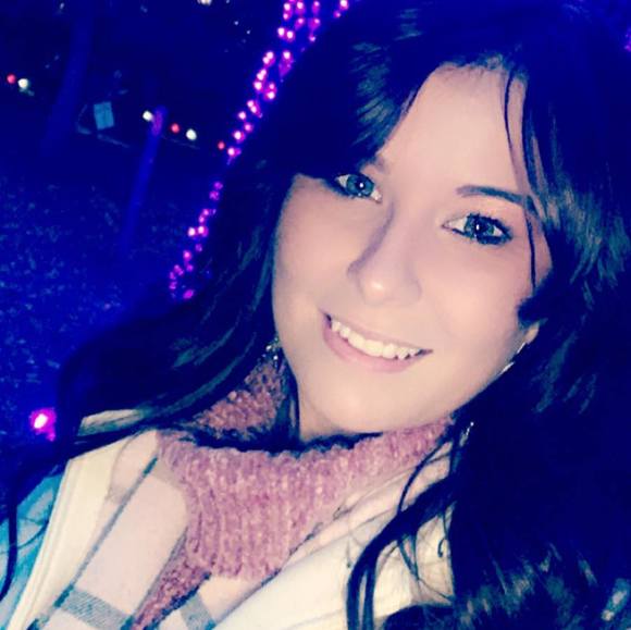 Profile Picture of Brianna Beller (@bbeller08) on Poshmark