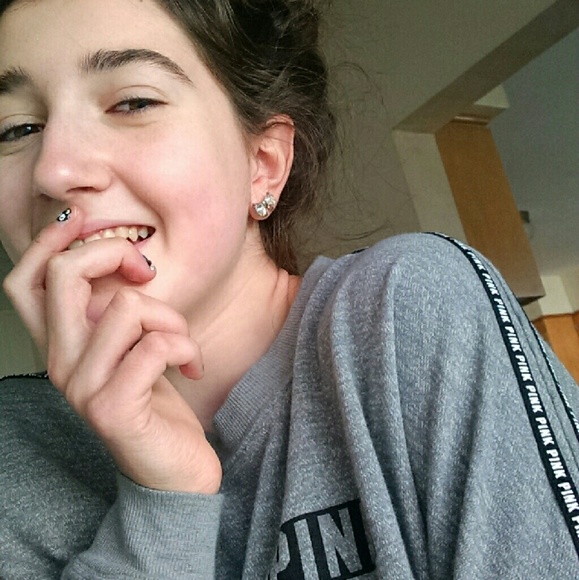 Profile Picture of Katelyn Phelps (@kmphelps00) on Poshmark