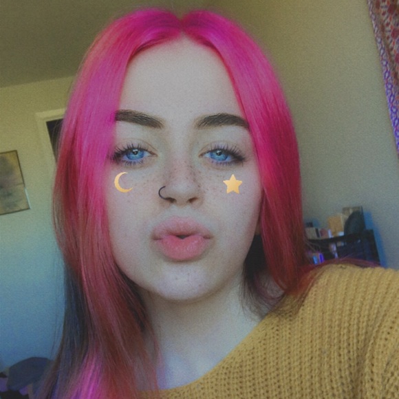 Profile Picture of Jenna Braniff (@branjenn15) on Poshmark