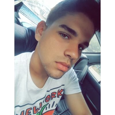 Profile Picture of Victor Hernandoon Twitter