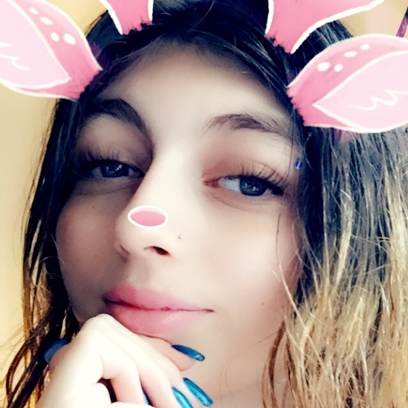 Profile Picture of Chelseyann Klie (@babygirlchels98) on Poshmark