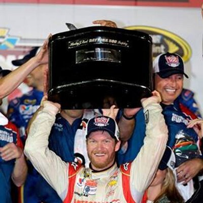 Profile Picture of Shannon Walker (@JuneBugFan43) on Twitter