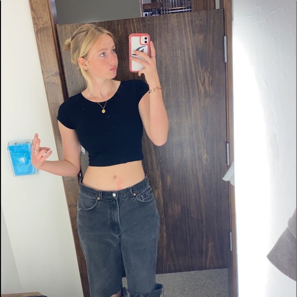 Profile Picture of Brooke Niblock (@bniblock03) on Poshmark
