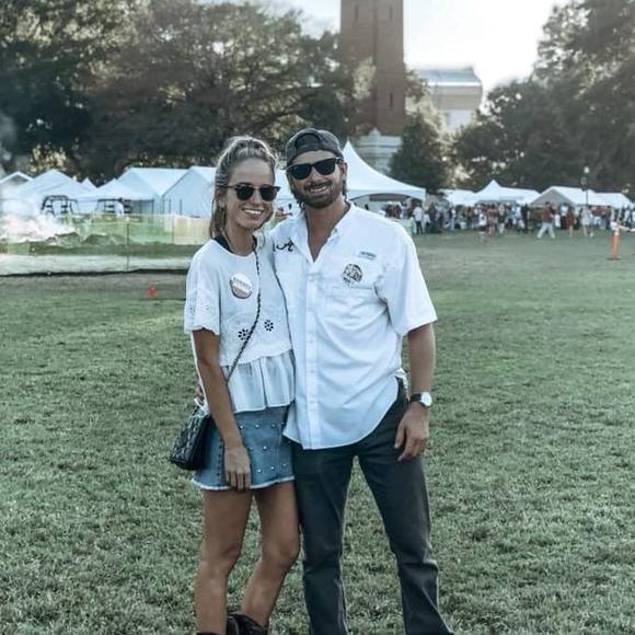 Profile Picture of Kelley Glickert (@kglickert4) on Poshmark