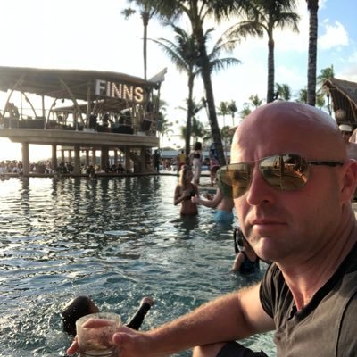 Profile Picture of Chris Huey (@chewybags) on Twitter