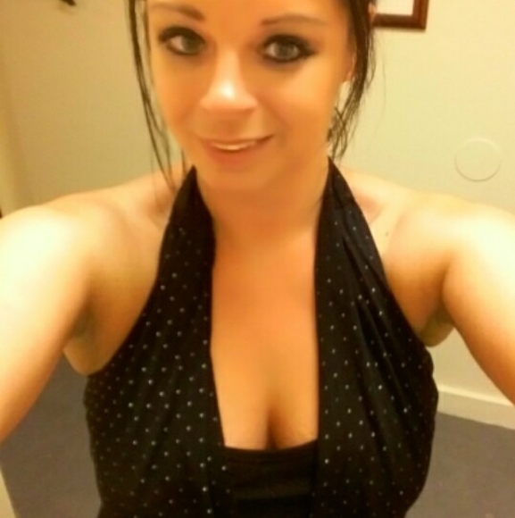 Profile Picture of Crystal Corder (@crystalcorder12) on Poshmark