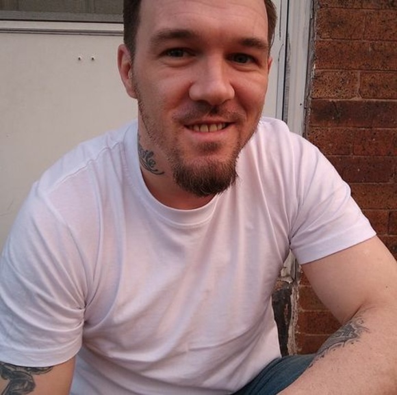 Profile Picture of Ray Gallagher (@gray60025) on Poshmark