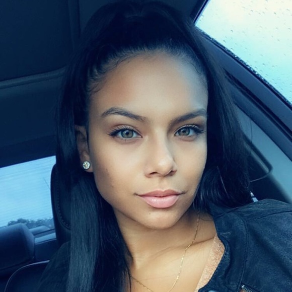 Profile Picture of Justine Canessa (@jaayxxcee) on Poshmark