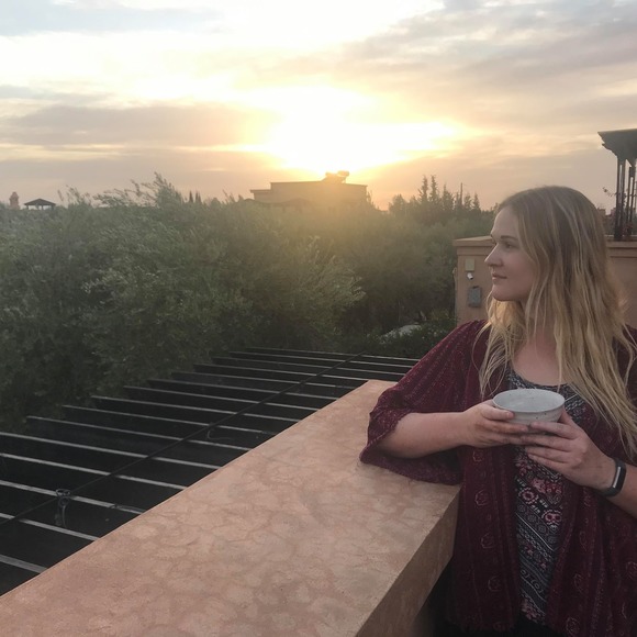 Profile Picture of Laura Whitlock (@laurawhitlock) on Poshmark