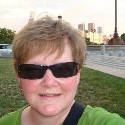 Profile Picture of Maureen Barry (@maureenatbarry) on Twitter