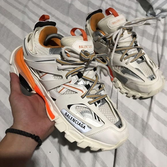 Profile Picture of Joey Mazzone (@taybeselling) on Poshmark