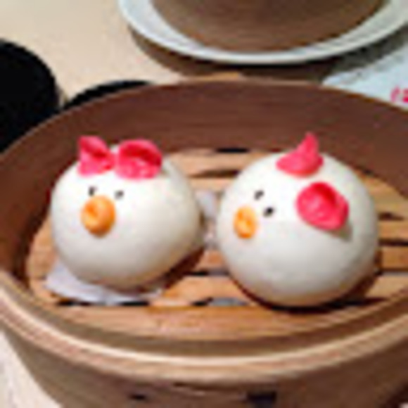 Profile Picture of D Chow (@dcchow01) on Poshmark