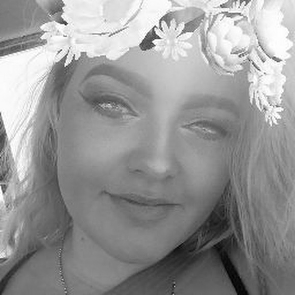 Profile Picture of Hailey Stuart (@stuarthailey20) on Poshmark