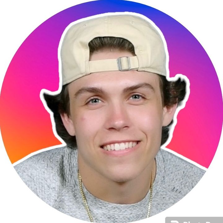 Profile Picture of Finn (@heyitzfinny) on Tiktok