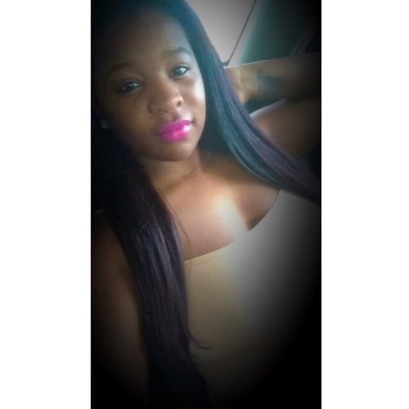 Profile Picture of Jasmine Spence (@jassyrozay) on Poshmark