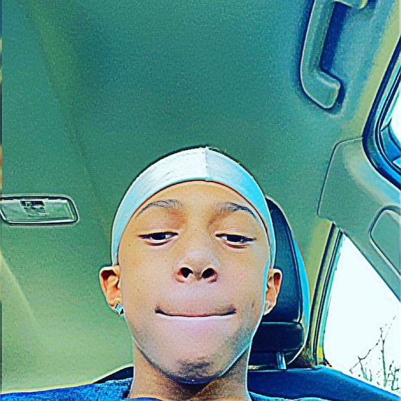Profile Picture of Durrell Thomas (@durrellthomas) on Poshmark