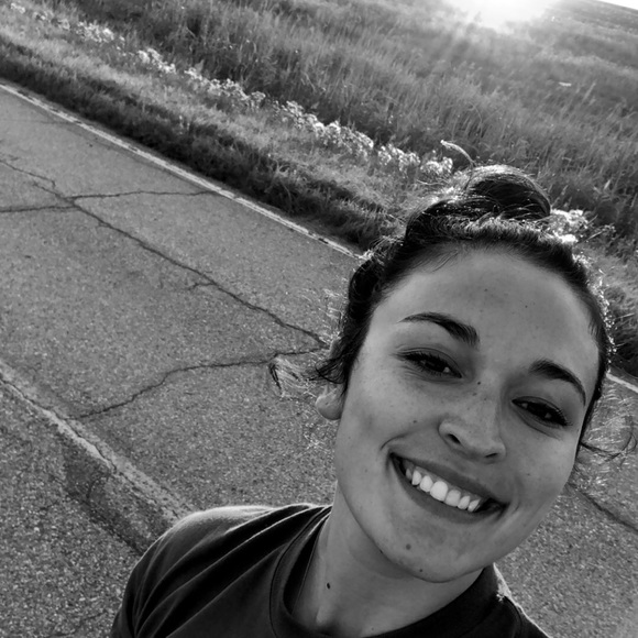 Profile Picture of Kate Nagel (@kate_nagel) on Poshmark