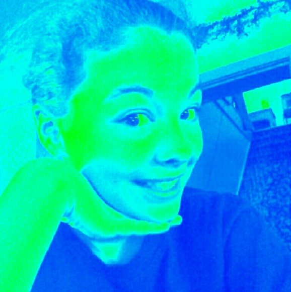 Profile Picture of Melissa Marhold (@melissa_marhold) on Poshmark