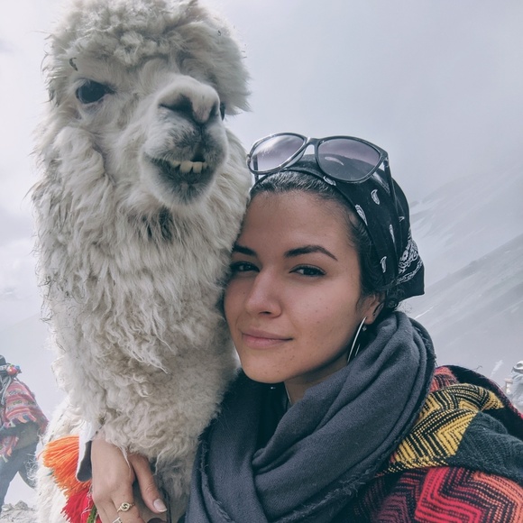 Profile Picture of Giselle Cordero (@gyc816i) on Poshmark