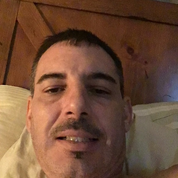 Profile Picture of Dougie Browning (@dougiebrowning) on Poshmark