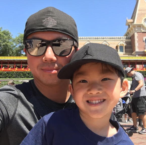 Profile Picture of Dan Liu (@danliu819) on Poshmark