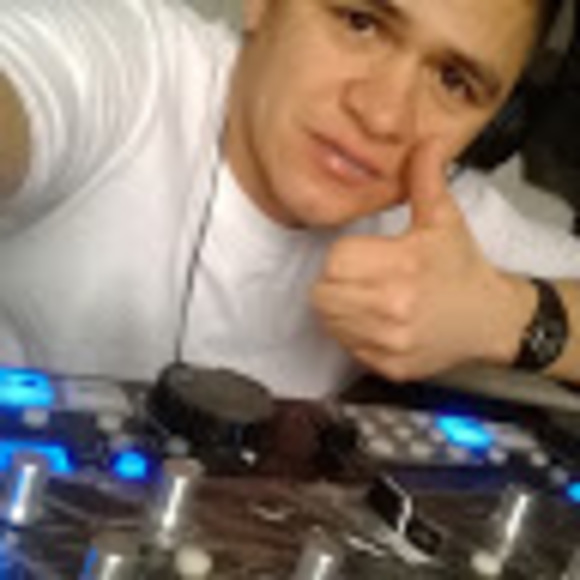 Profile Picture of David Benavides (@benavidesdj) on Poshmark