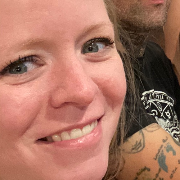 Profile Picture of Sara Rosencrants (@s_rosencrants) on Poshmark