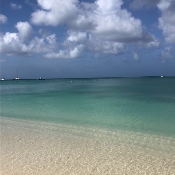 Profile Picture of Carly Ross (@carlyross9) on Poshmark