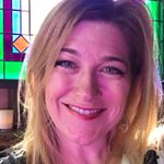 Profile Picture of Wendy Lloyd Curley (@wendythecandlelady) on Instagram