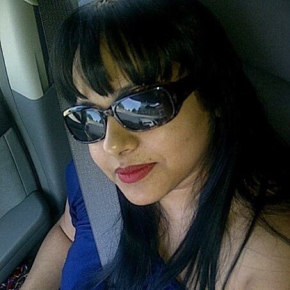 Profile Picture of Denise Sirjoo (@satinsirj) on Poshmark