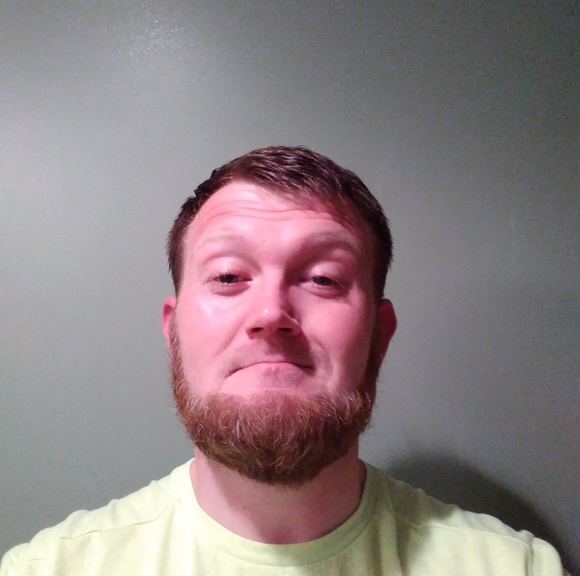 Profile Picture of Jimmy Helton (@heltonjimmy27) on Poshmark