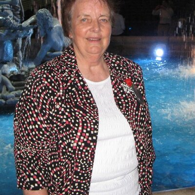 Profile Picture of Anne Manning (@Hybernia) on Twitter