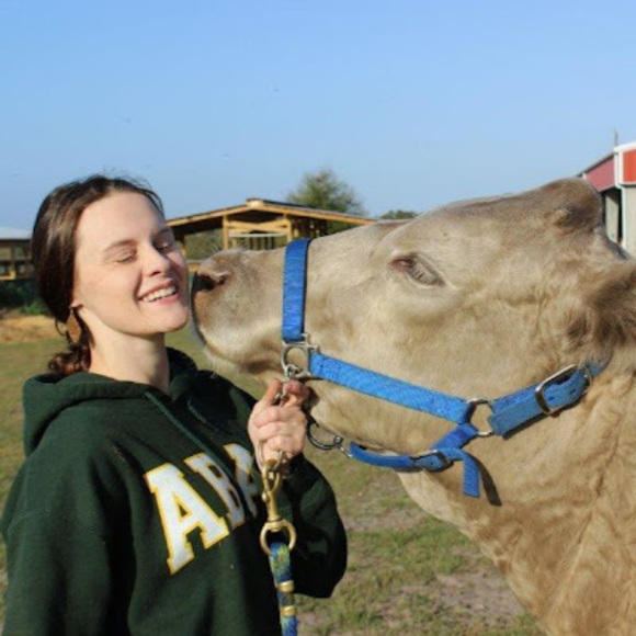 Profile Picture of Kelly Mckiernan (@kmckiern91) on Poshmark