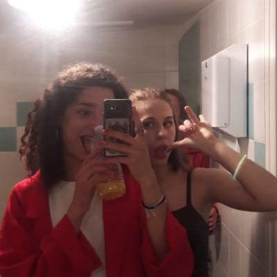 Lisouille - Twitter Profile Picture of Lisouille (@LisaBillet) on Twitter