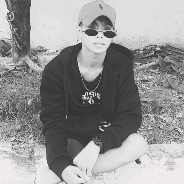 Profile Picture of Robert (@robertgealon) on Tiktok