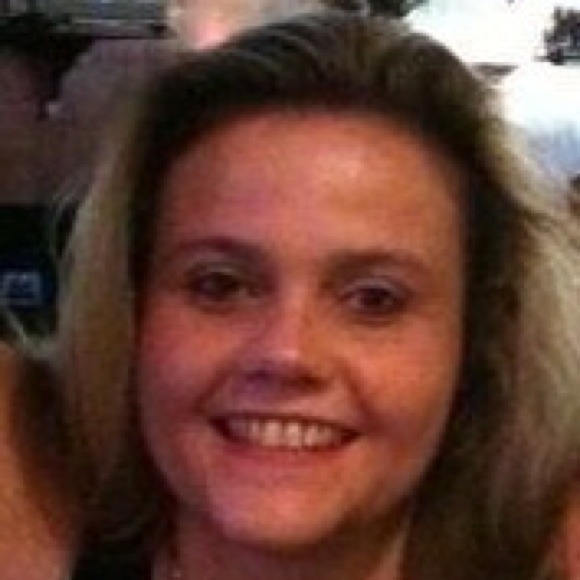 Profile Picture of Misty Mehmen (@mehmenmisty1) on Poshmark