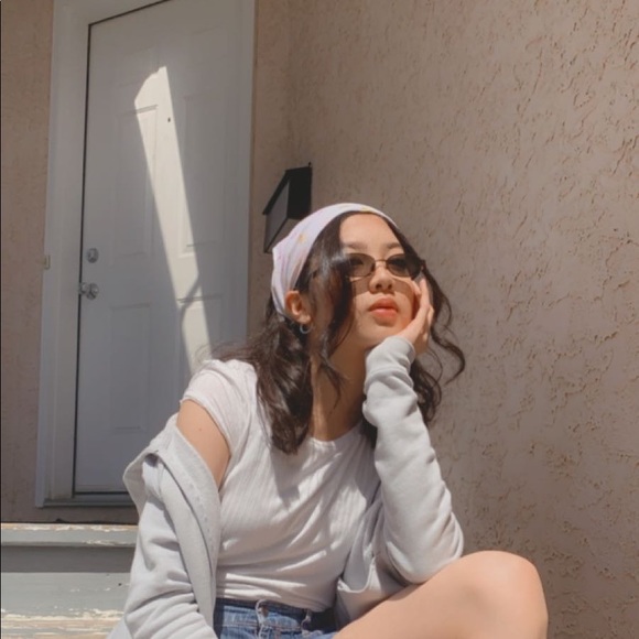 Profile Picture of Moira Castelo (@moira_castell0) on Poshmark