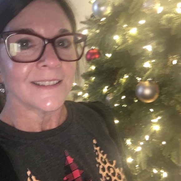 Profile Picture of Sherry Deckman (@sldman0269) on Poshmark