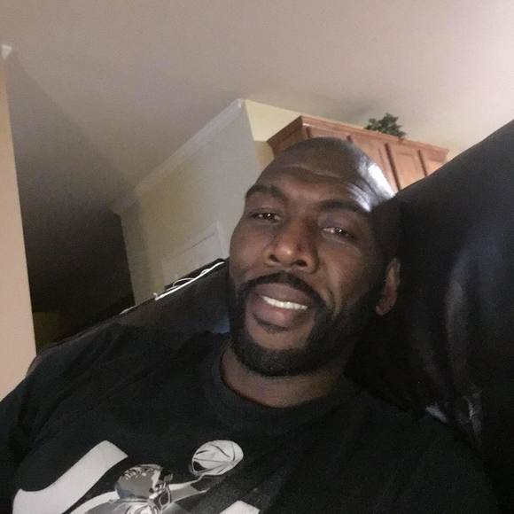 Profile Picture of Brian Ferguson (@bferguson103) on Poshmark