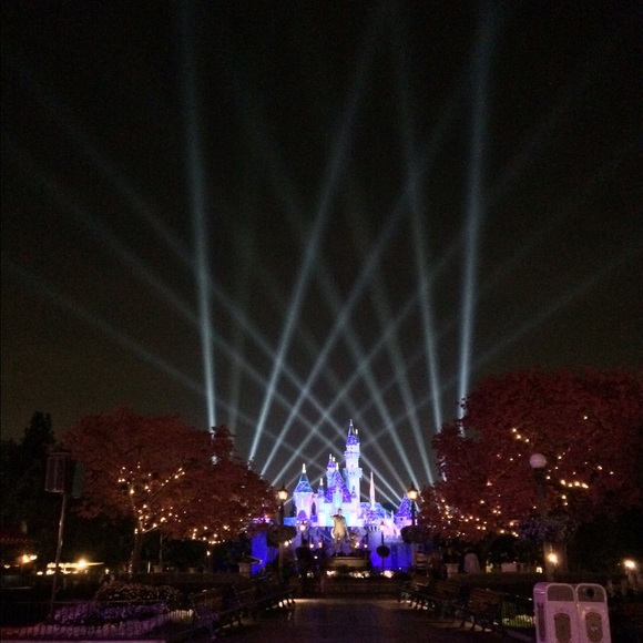 Profile Picture of Tiffani Okada (@alohatiffani) on Poshmark